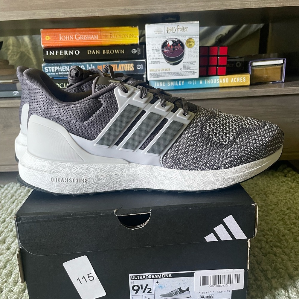 Adidas UltraDream DNA Gray Sneakers US 9.5 Men